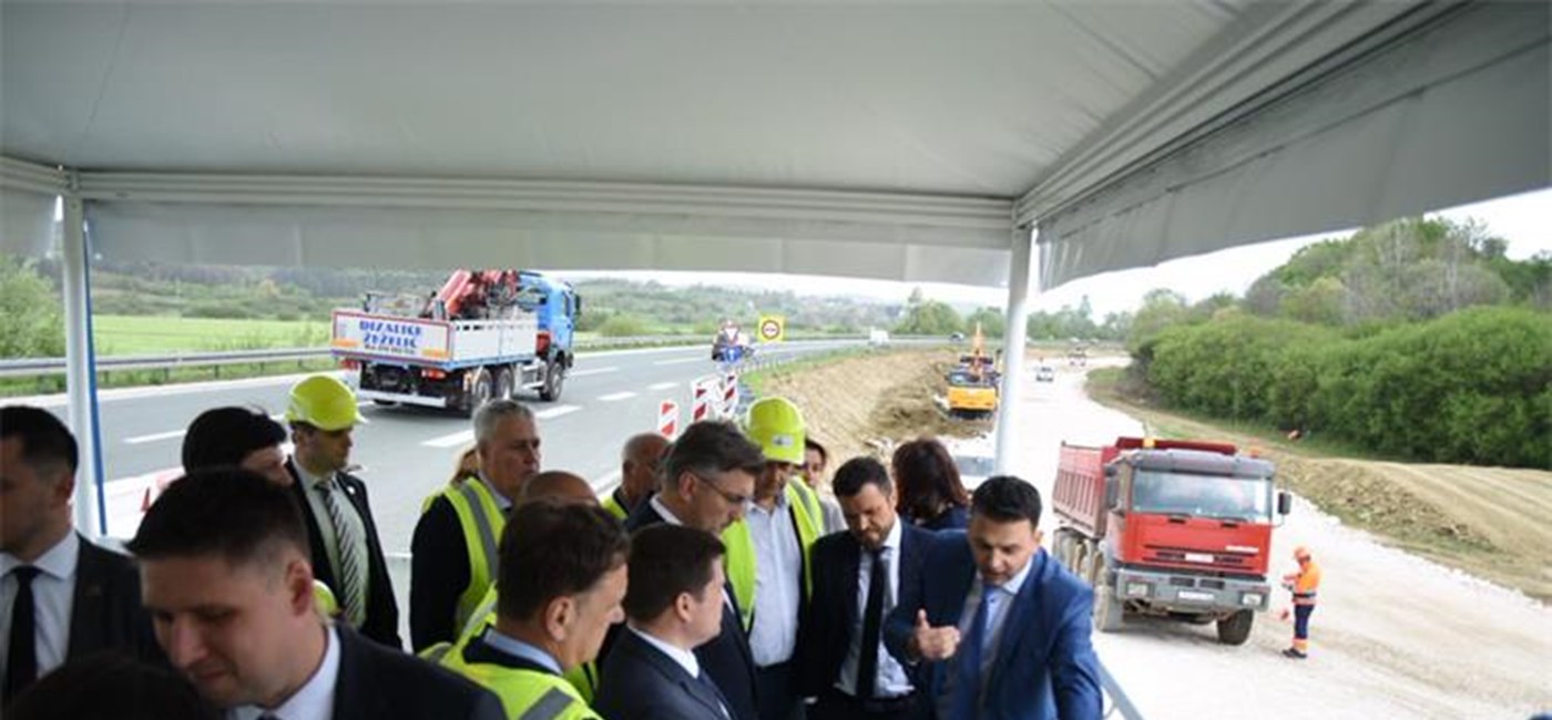 Radovi na gradnji punog profila Istarskog ipsilona napreduju dobro i veseli što je angažirano puno hrvatskih podizvođača